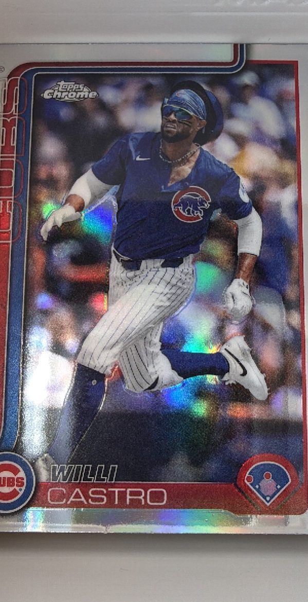 Willi Castro Topps Chrome Baseball Card
